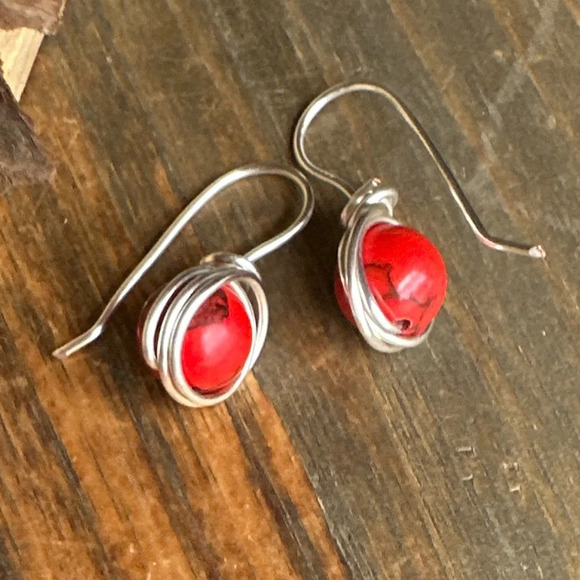 Alquimia Red and Silver Wire Wrapped Earrings - Picture 2 of 5